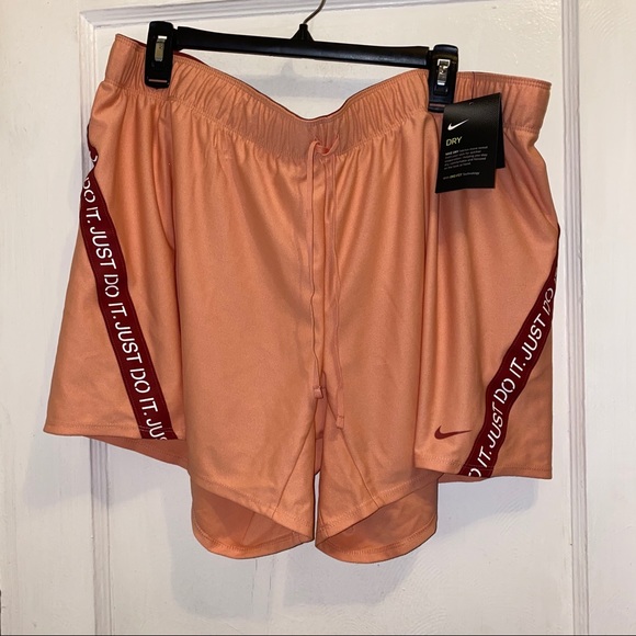 Nike Women's Dri-FIT Training Shorts- Size XXL - Picture 3 of 8